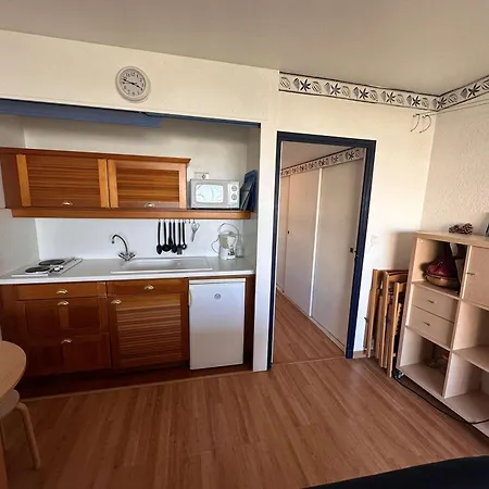 4 Couchages Avec Piscine Et Parking A Port Camargue - Fr-1-731-88 *